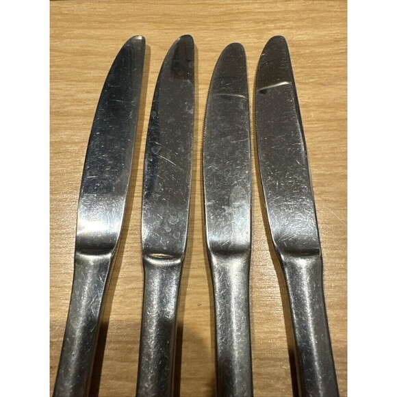 Pfaltzgraff ASHCROFT Stainless Dinner Knives Set Of 4 - Picture 3 of 6